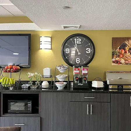 Baymont By Wyndham - Chicago - Addison - O'Hare-3