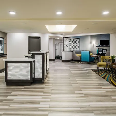 Hampton Inn Monterey-3