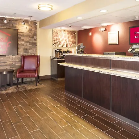 Red Roof Inn Detroit - Royal Oak/Madison Heights-3