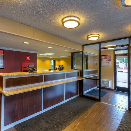 Red Roof Inn Memphis East-3