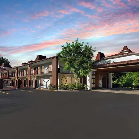 Days Inn By Wyndham Helen-2