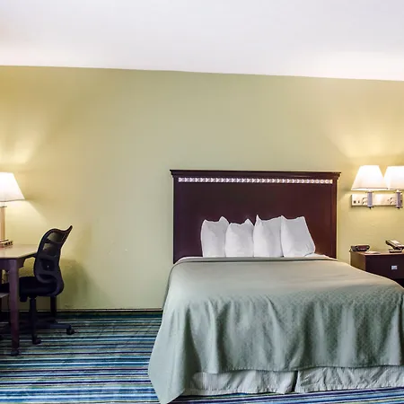 Quality Inn & Suites Medina - Akron West-2