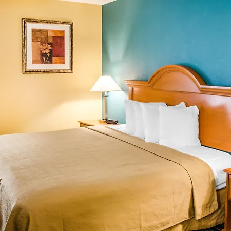 Quality Inn & Suites Medina - Akron West-2