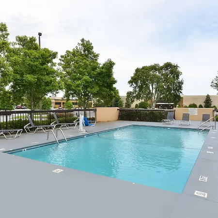 Quality Inn At The Mall - Valdosta-2