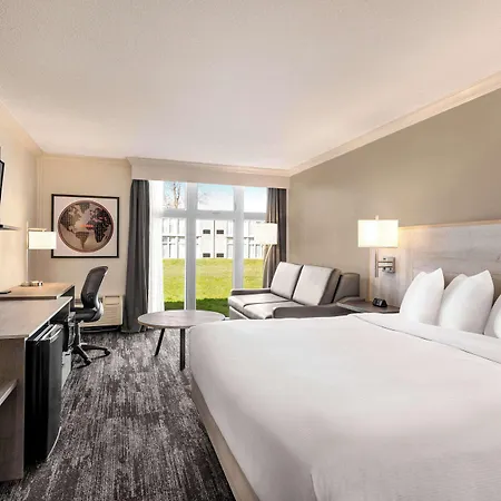 Ramada By Wyndham Cornwall-2