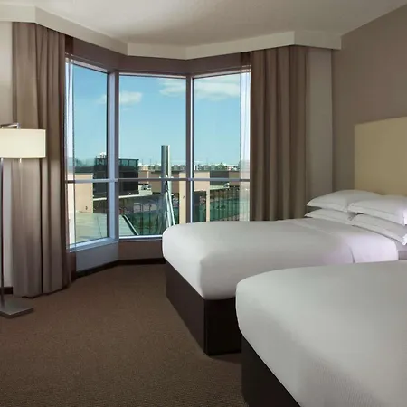 Hilton Suites Toronto-Markham Conference Centre & Spa-2