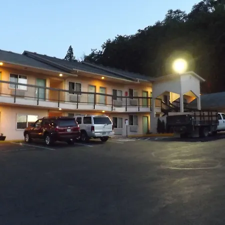 Howard Johnson By Wyndham Roseburg-3