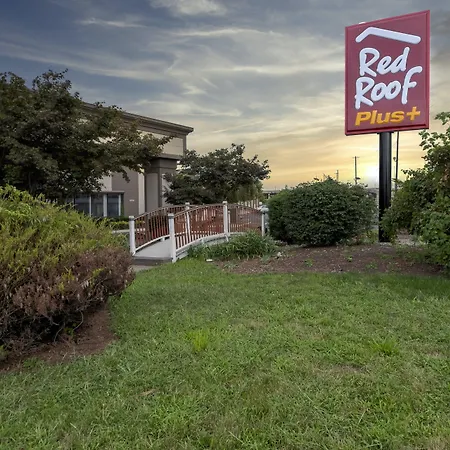 Red Roof Inn Plus Woodbridge - Carteret-2