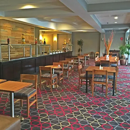 Wyndham Garden Inn Pittsburgh Airport-3