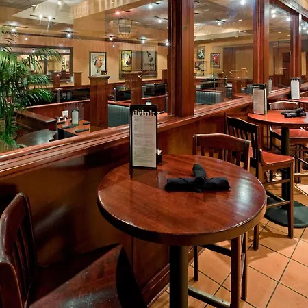 Hotel Belvoir Springfield-3