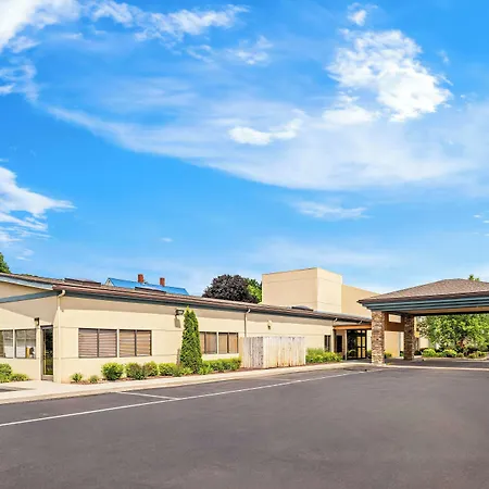 Best Western Maple City Inn-3
