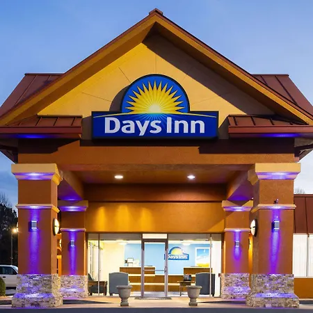 Days Inn By Wyndham Forsyth-2