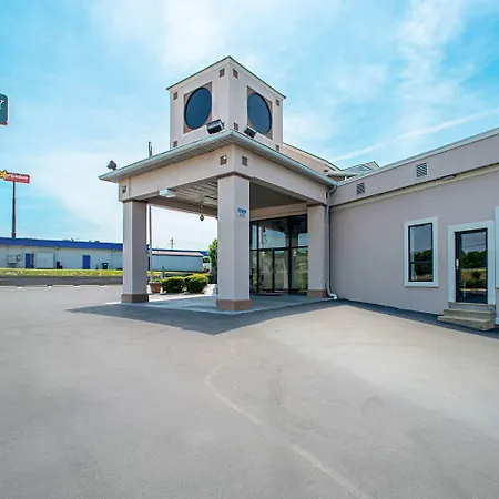 Quality Inn Near Six Flags St. Louis-2