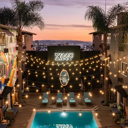 Hotel Ziggy On Sunset-3