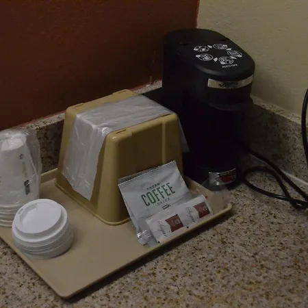 Hill Country Inn And Suite-2