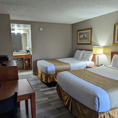 Travelodge By Wyndham Pueblo-3