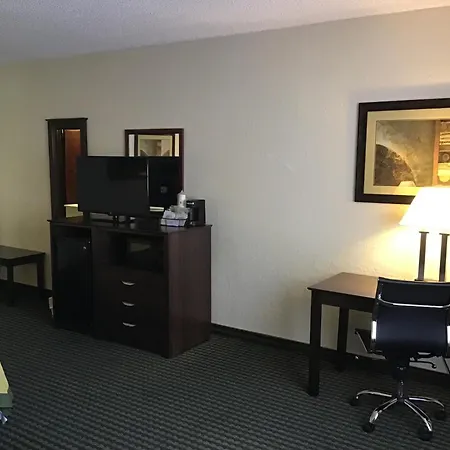 Super 8 By Wyndham Wendover-2