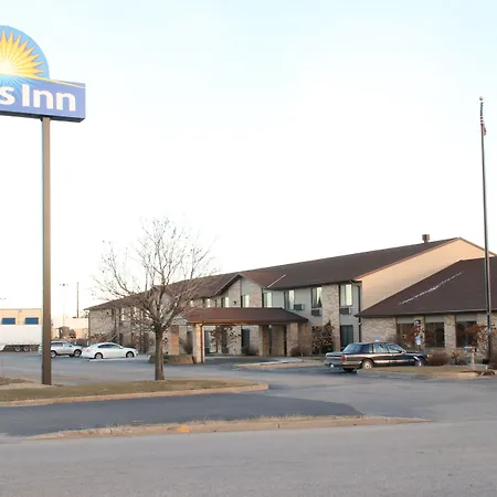 Days Inn By Wyndham Black River Falls - Access To Atv Trail-3