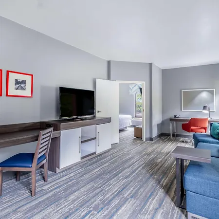 Hampton Inn Sanford-3