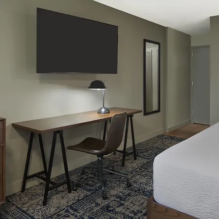 Four Points By Sheraton Toronto Airport-2
