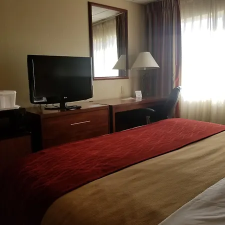 Ramada By Wyndham Downtown Spokane-3