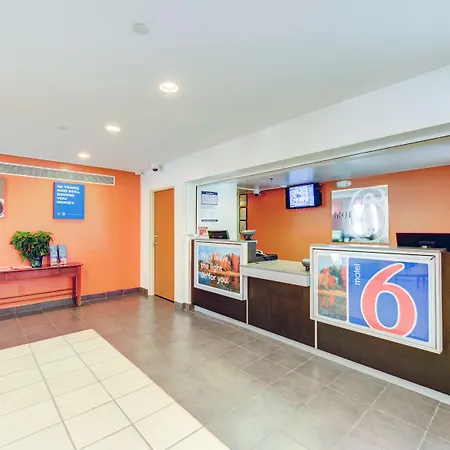 Motel 6 Virginia Beach-3