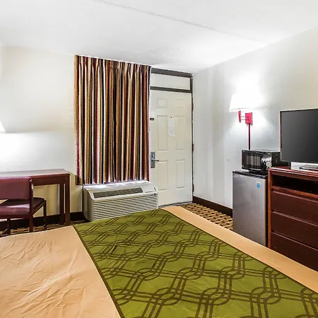 Econo Lodge Savannah Midtown-2