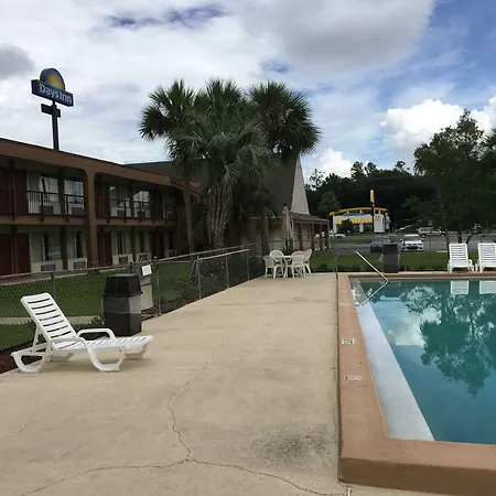 Days Inn By Wyndham Lake City I-75-3
