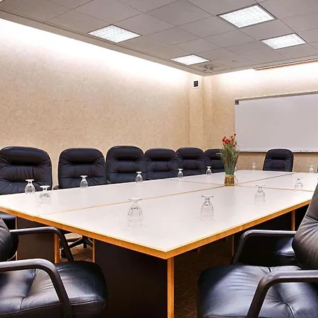 Country Inn & Suites By Radisson, Fergus Falls, Mn-3