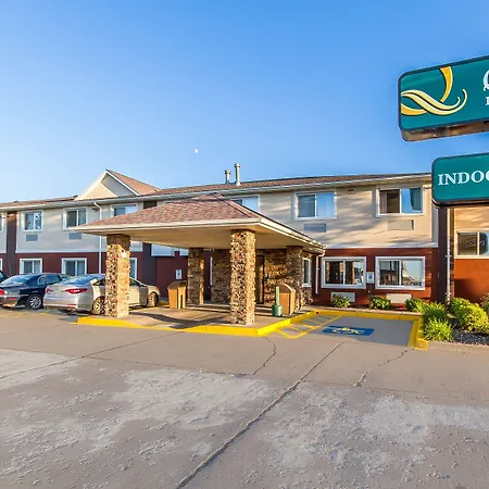 Quality Inn & Suites Eau Claire University Area-3