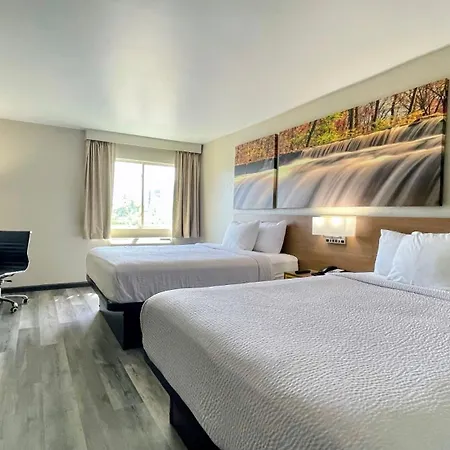 Days Inn By Wyndham Columbus In-3