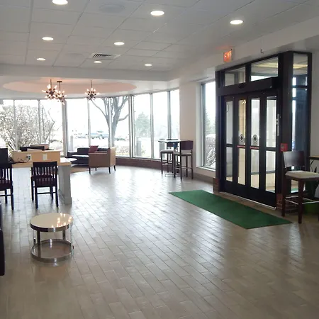 Ramada By Wyndham Beaver Falls-2