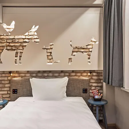 H+ Hotel Bremen-3