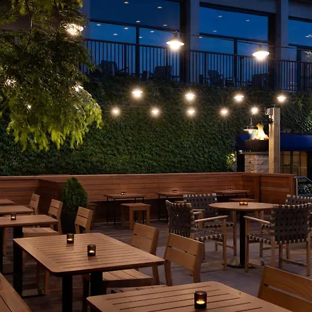 Hotel Champlain Burlington, Curio Collection By Hilton-3