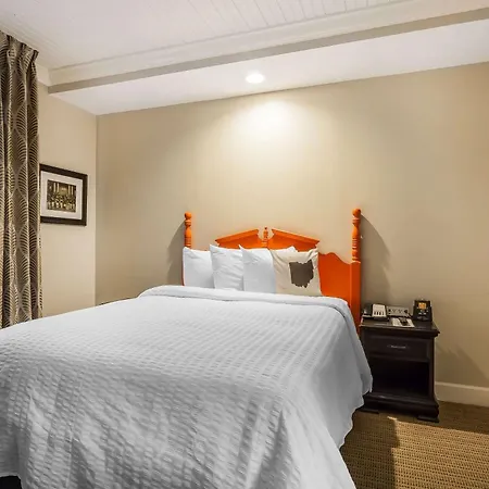 The Aurora Inn Hotel And Event Center-2