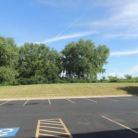 Quality Inn & Suites Syracuse Fairgrounds-2