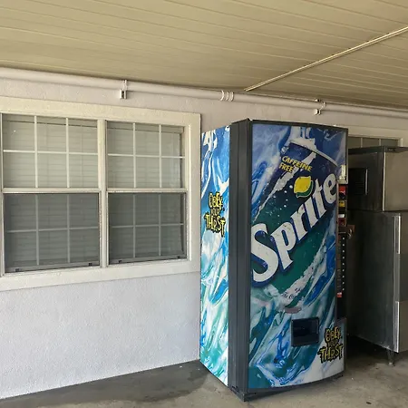 Super 8 By Wyndham Terrell-2