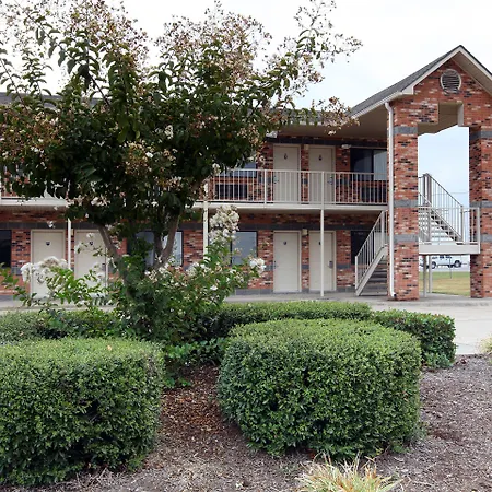 Americas Best Value Inn Cabot-3
