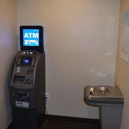 Days Inn By Wyndham Cadillac-3