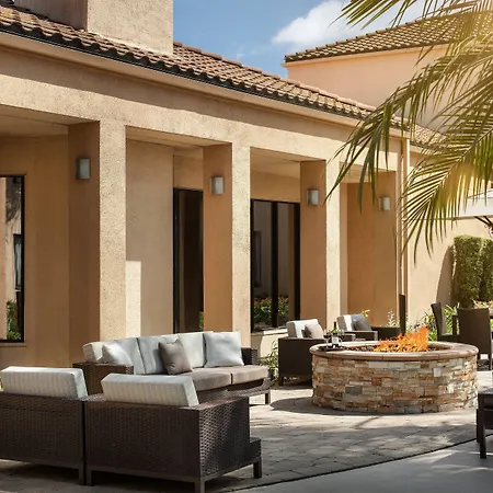 Courtyard Anaheim Buena Park-3