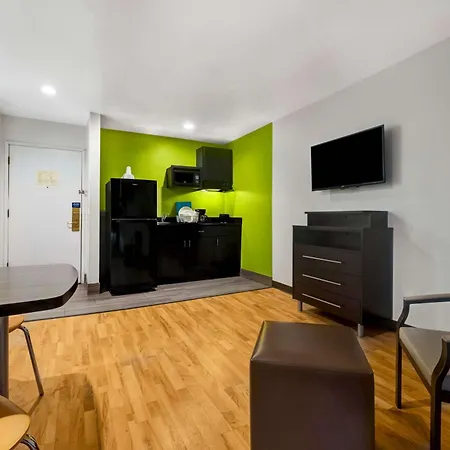 Studio 6-Portland, Or-3