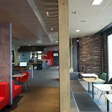 ibis Pau Lescar-2