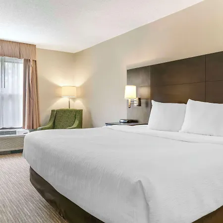 Quality Inn & Suites Monroe-3