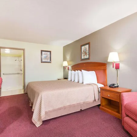 Days Inn By Wyndham Paintsville-2