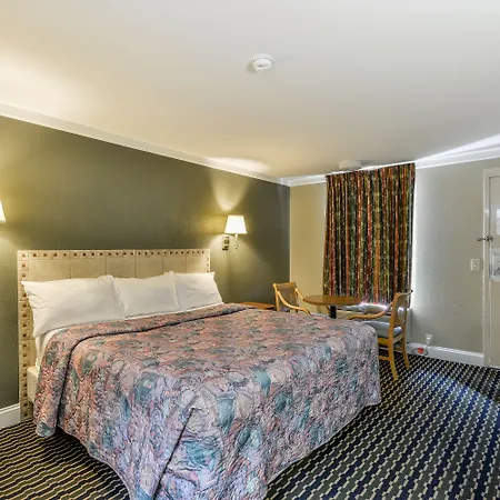 Wake Inn-3