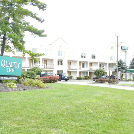 Quality Inn Holland - Toledo-3