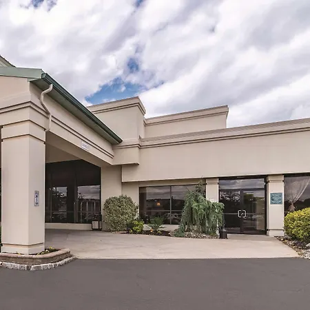 Ramada Inn By Wyndham Fairfield Nj-2