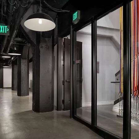 Axiom Hotel-3