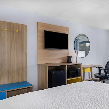 Days Inn By Wyndham Fredericksburg North-3