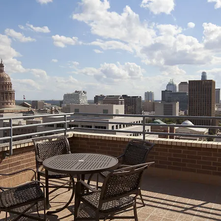 Doubletree Suites By Hilton Austin Downtown Capitol-3